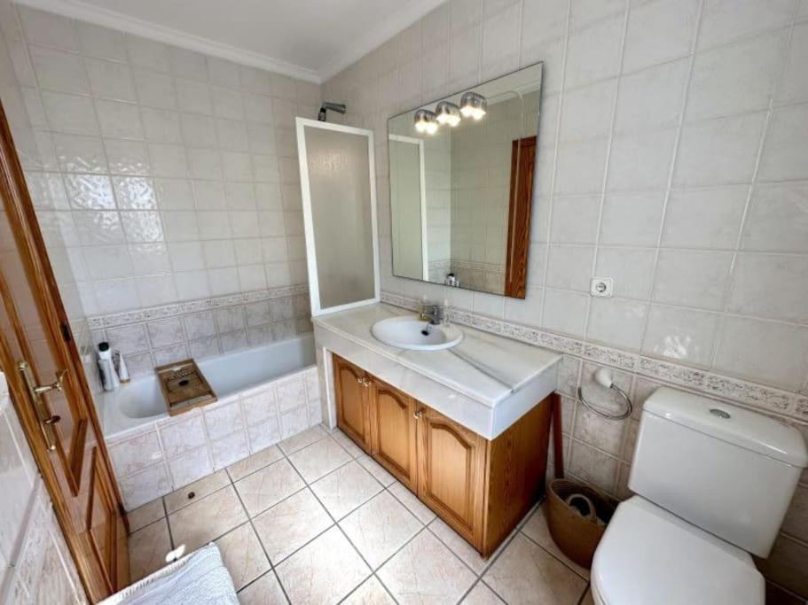 Three bedroom villa with private pool in Golfers Paradise