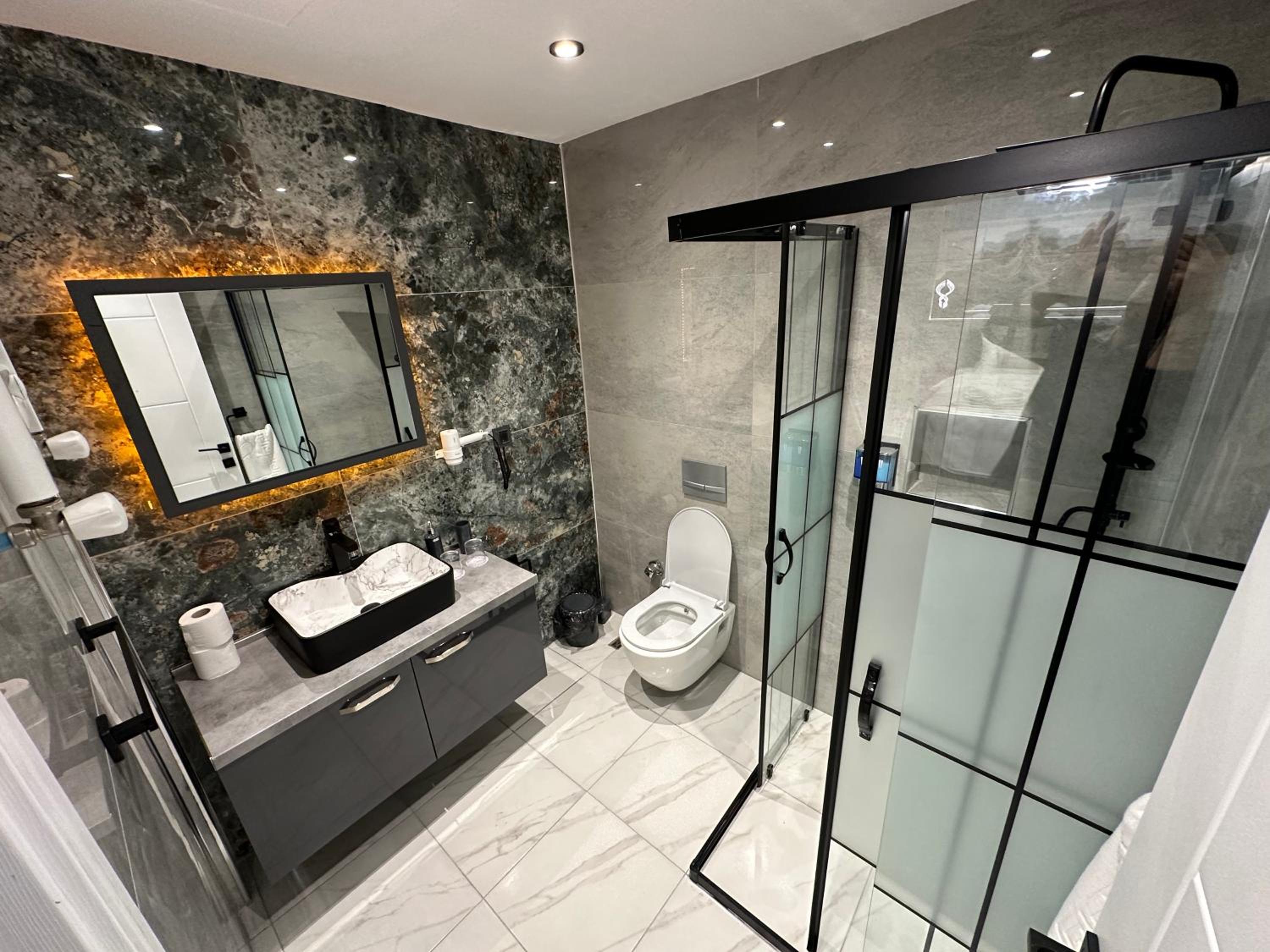 Blue Moonrise Otel - Image 88