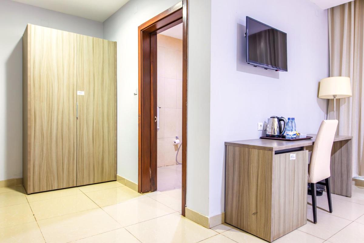 hotel room