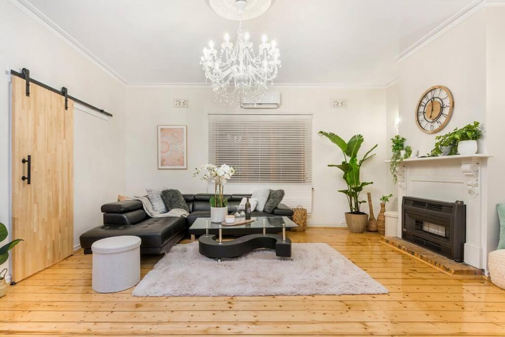 Luxury Home Away From Home in Heart Bendigo's CBD