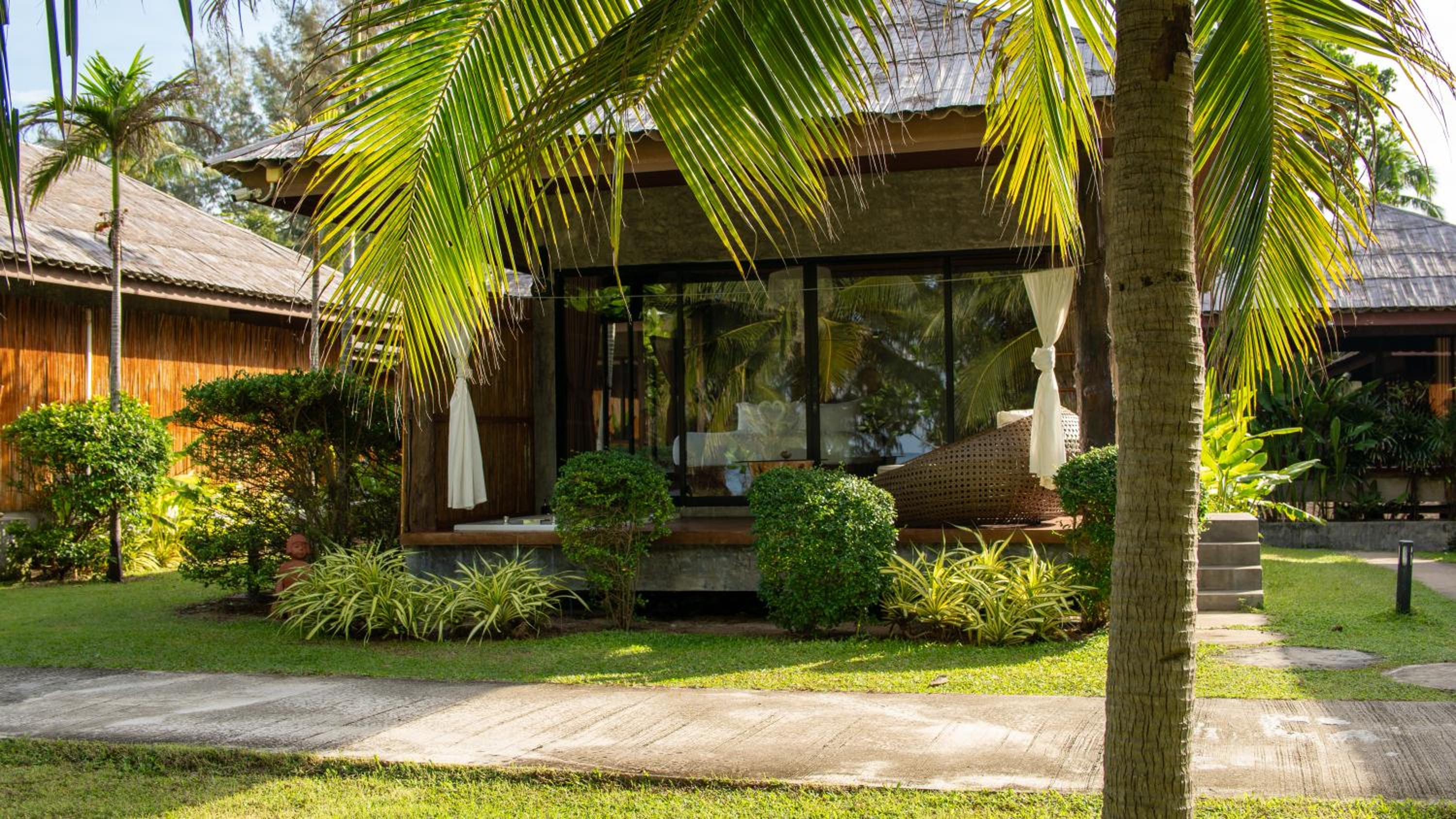 Long Beach Chalet - SHA Extra Plus