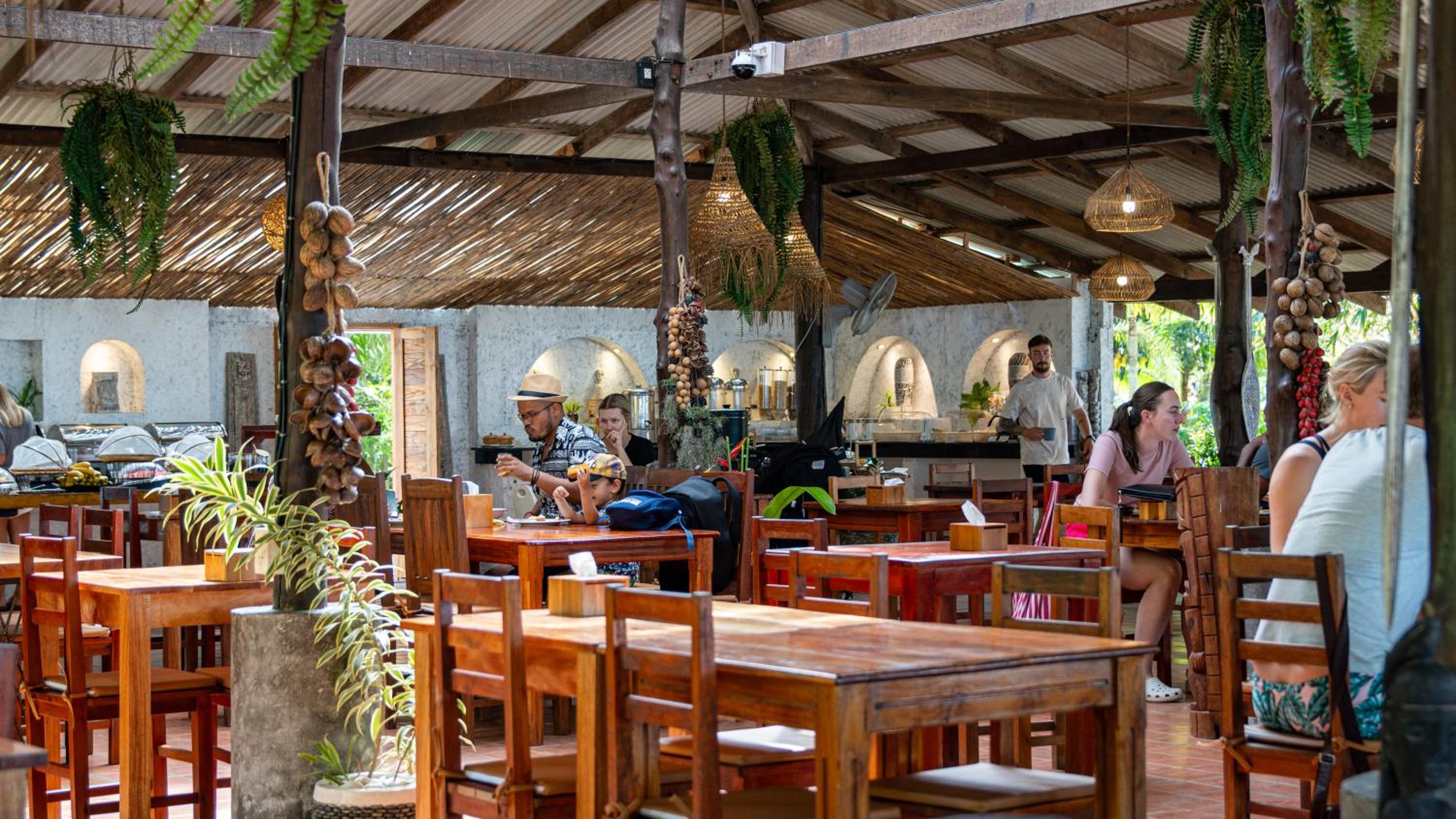 Long Beach Chalet - SHA Extra Plus