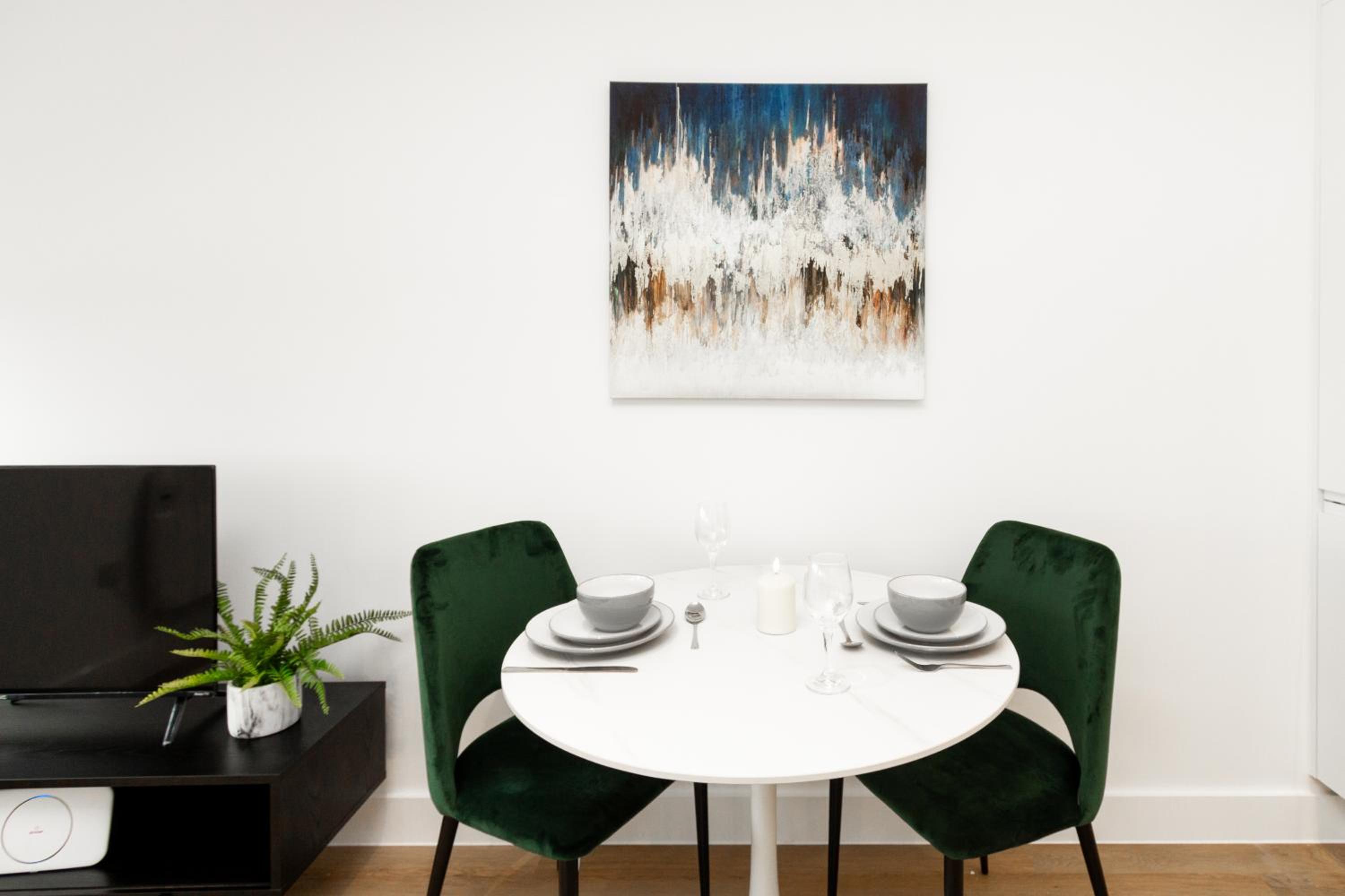 Stylish Studio Apt overlooking Old Trafford