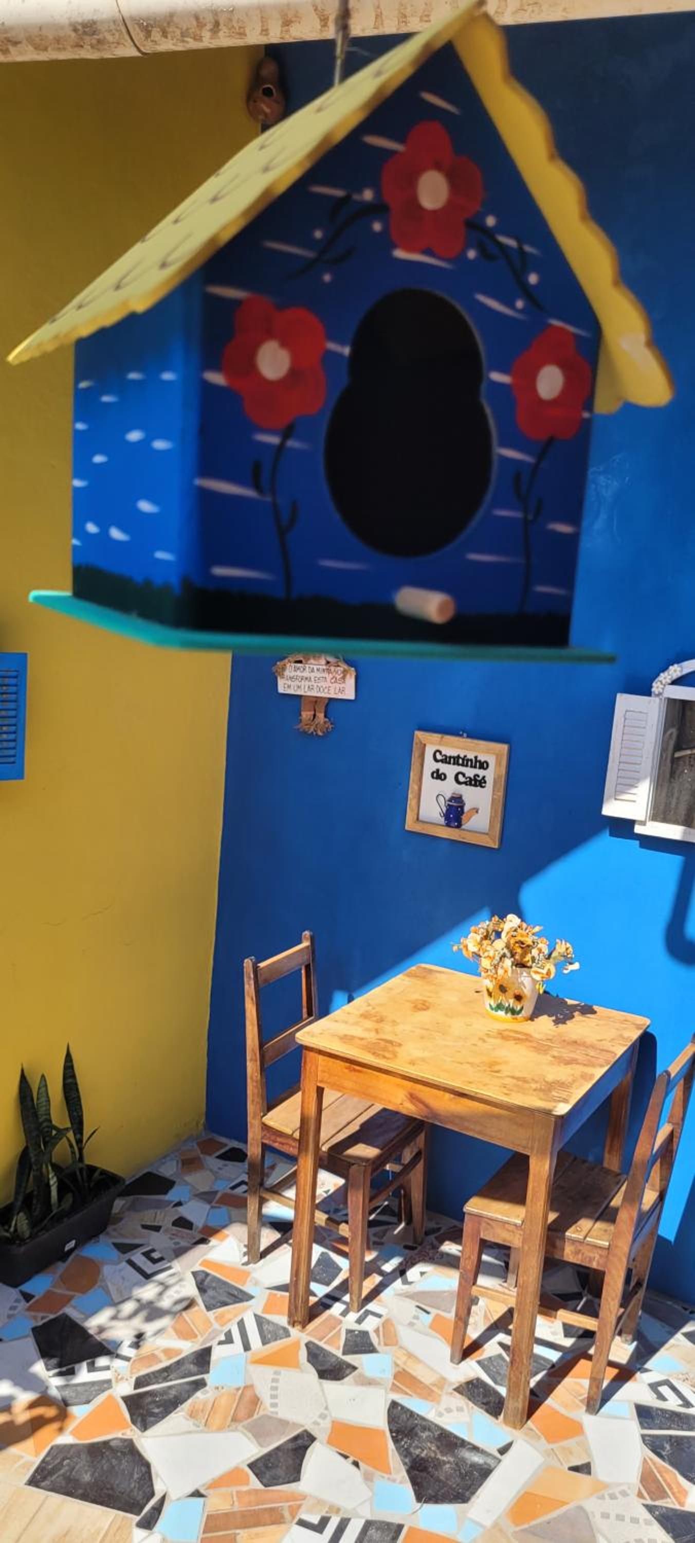 Casa com piscina a 4 min do centro de carro