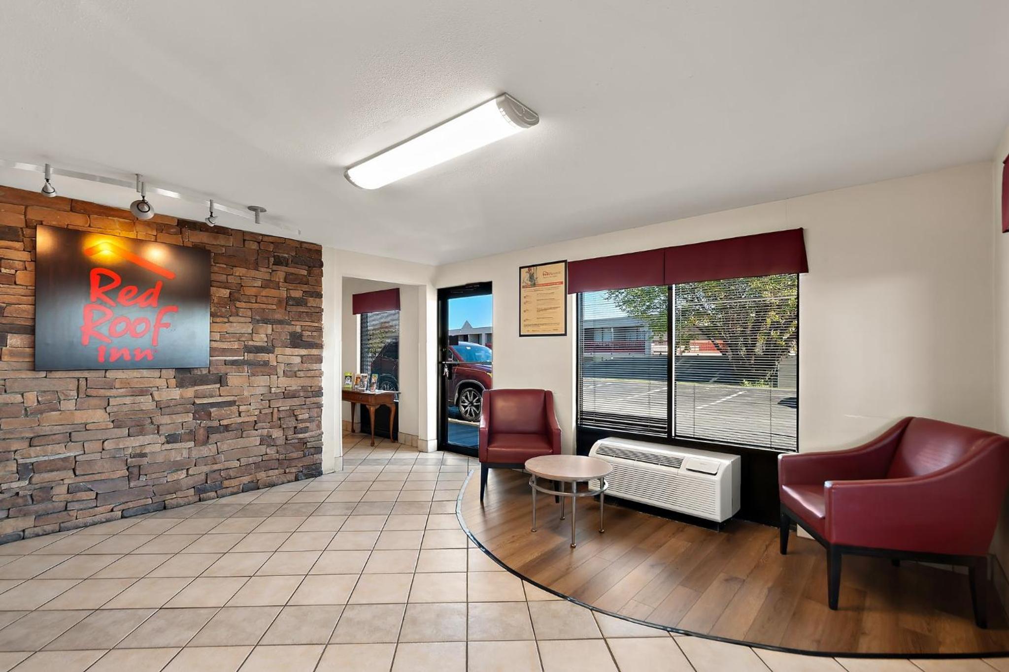Winchester Vacations - Red Roof Inn Winchester, VA - Property Image 2
