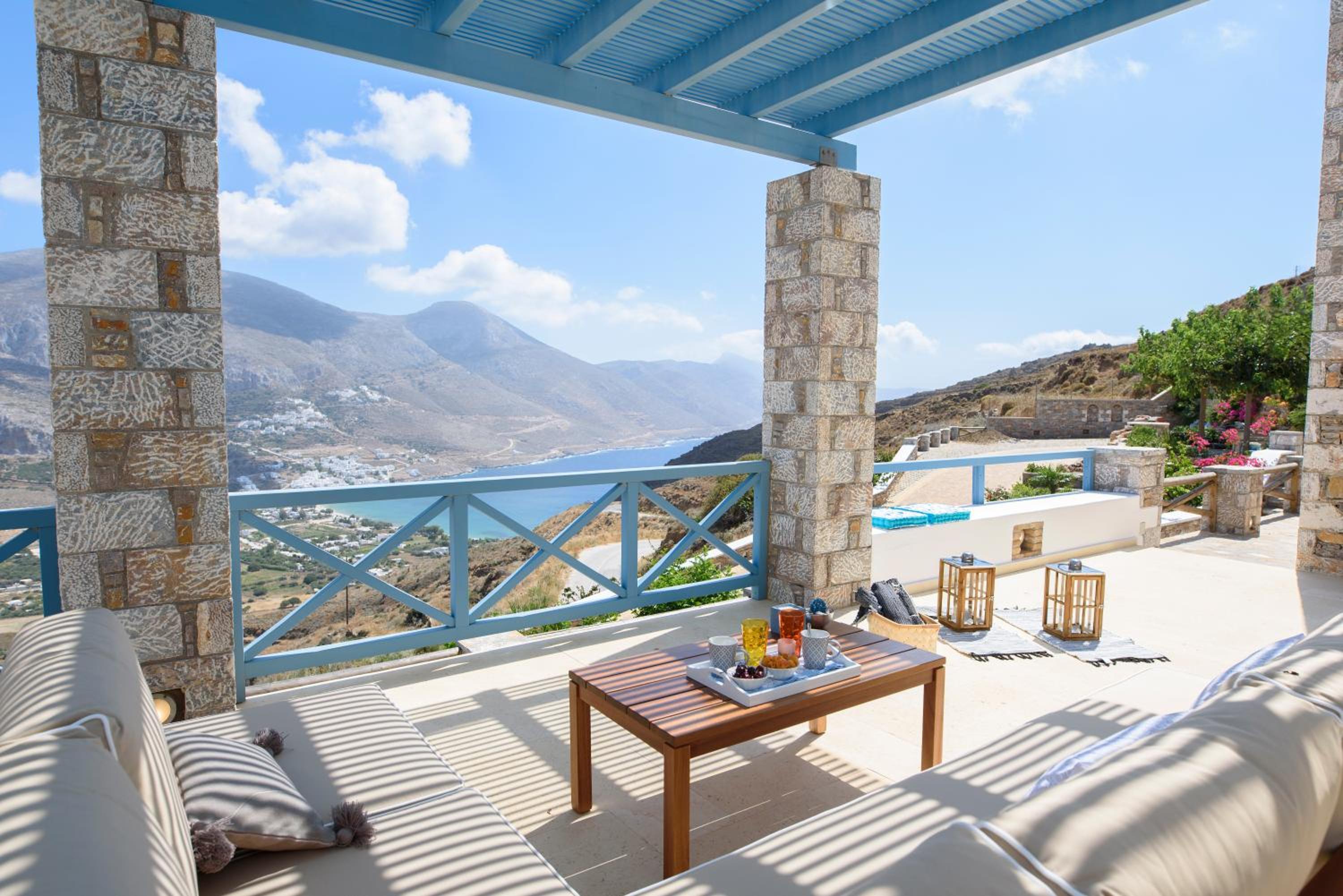 Tholariani Villas