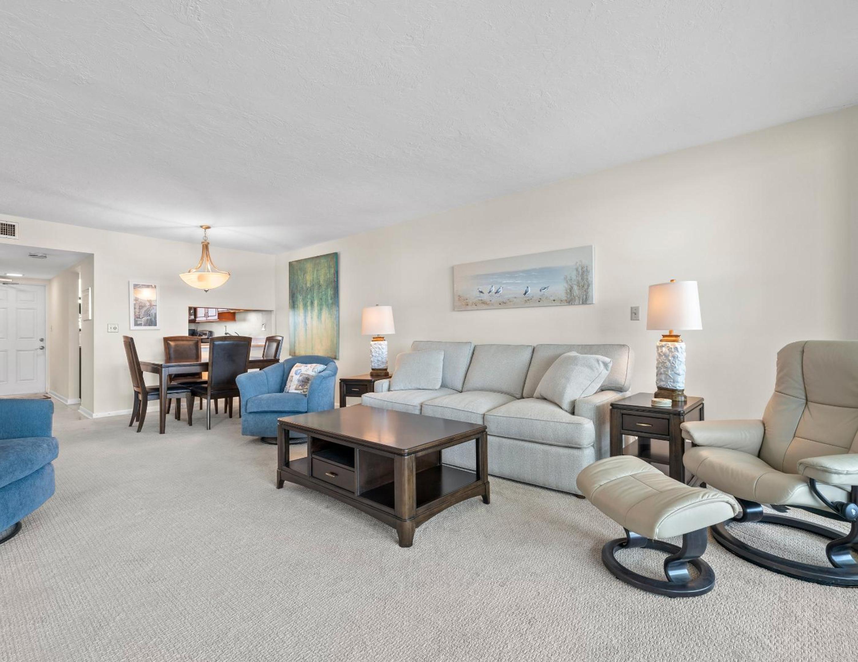 Palms of Bay Beach 4F view 4