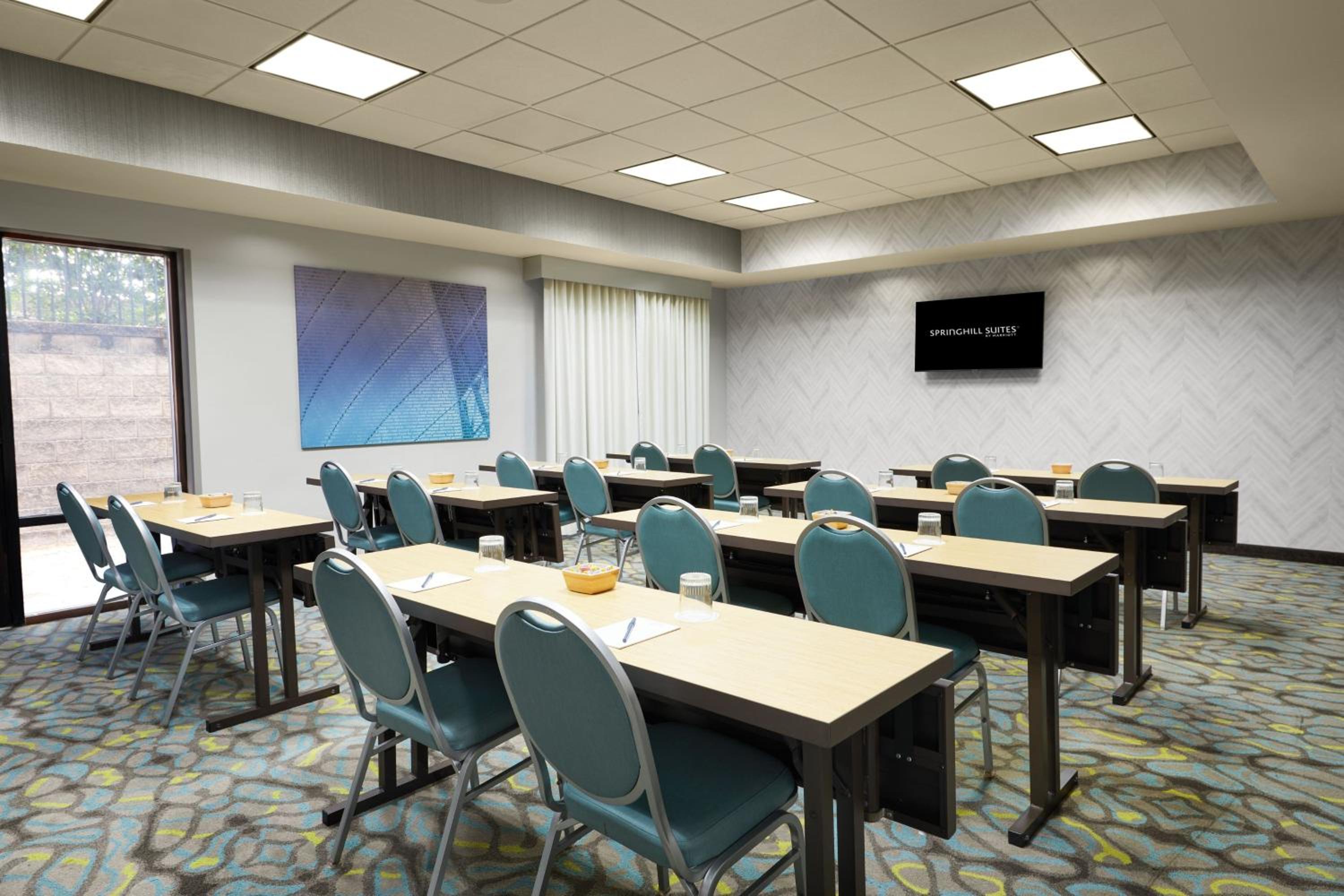 SpringHill Suites St. Louis Brentwood - Property Image 5