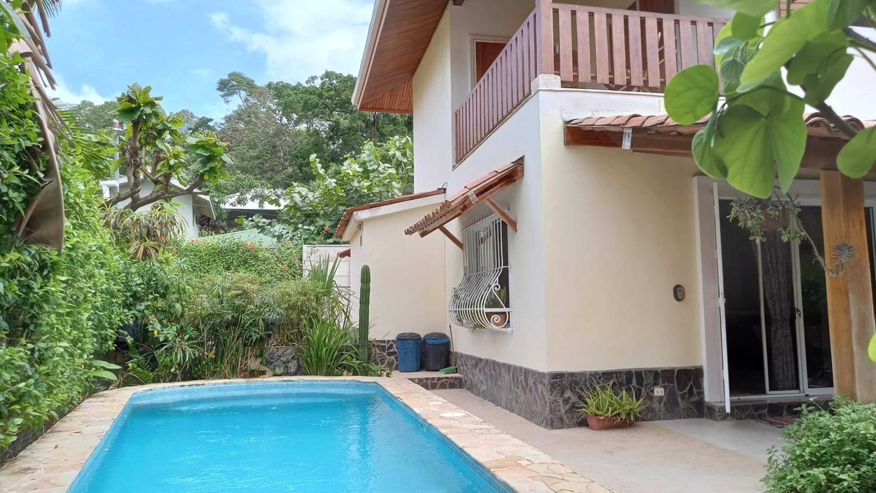 Costa Riki Apartments