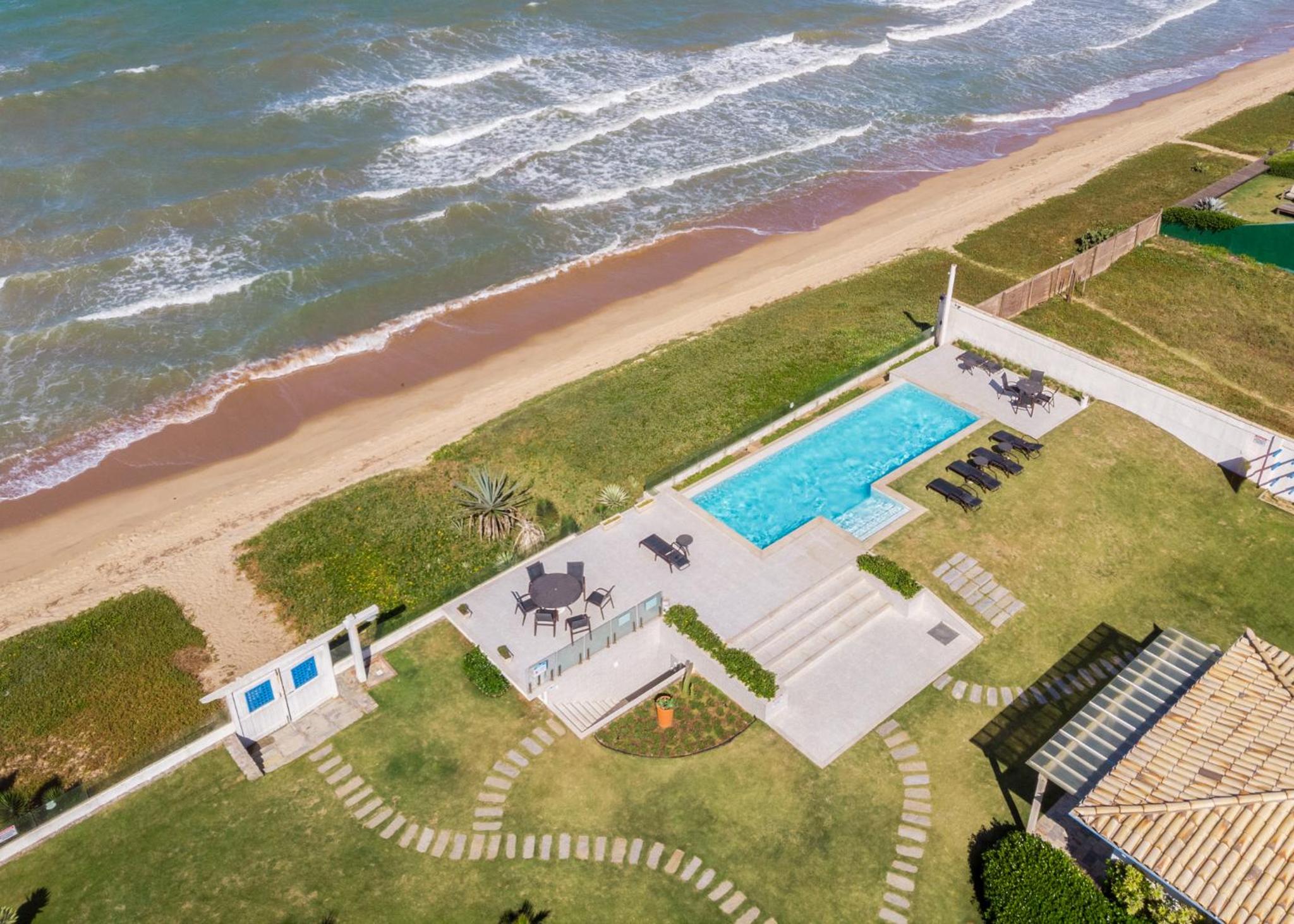 Top beach house Manguinhos