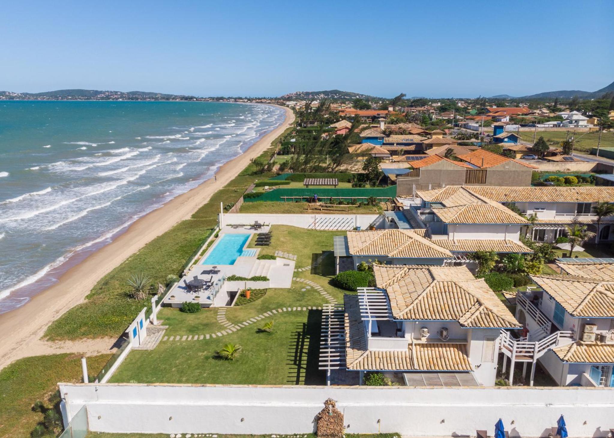 Top beach house Manguinhos