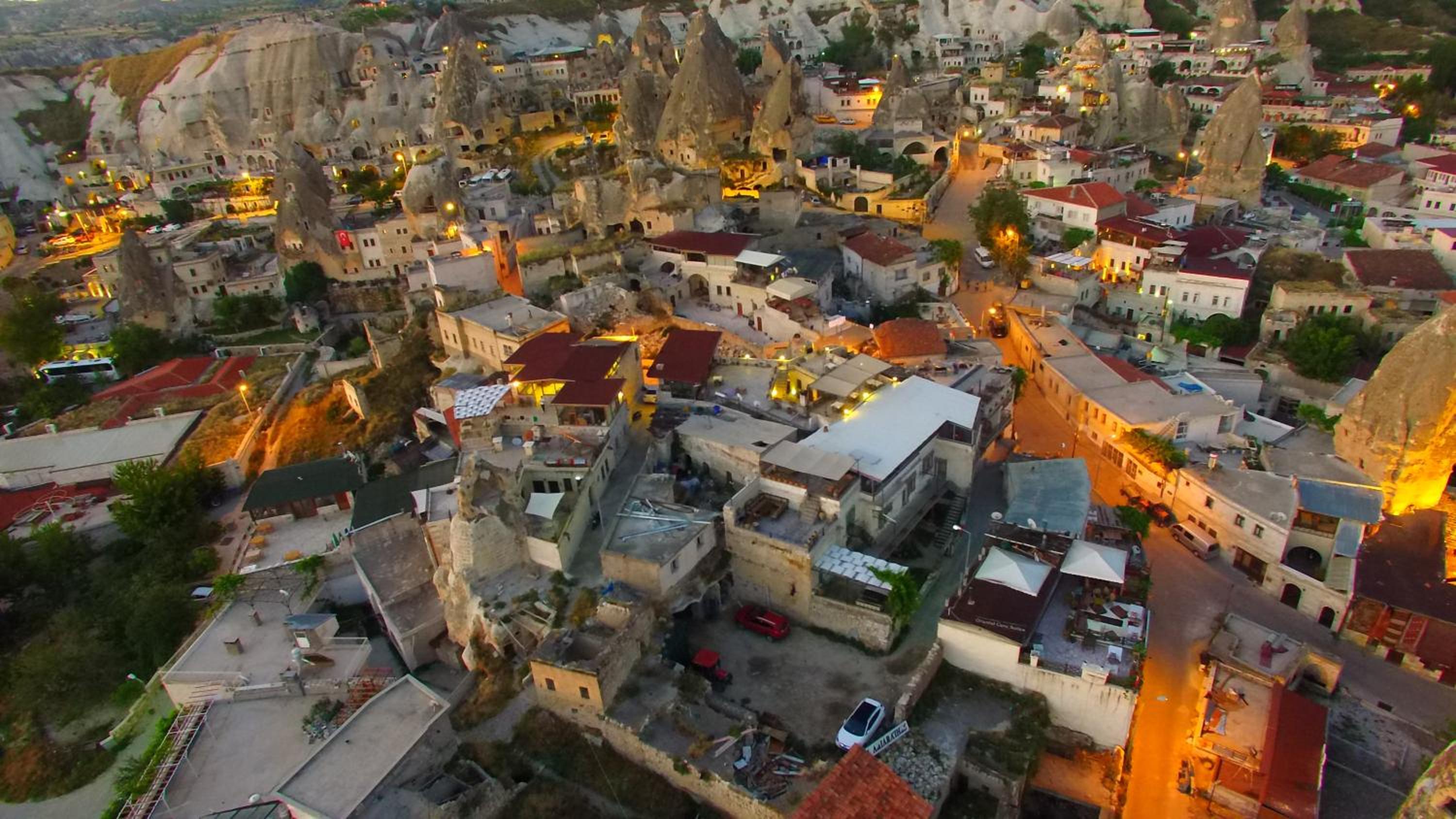 Bedrock Cave Hotel - Image 128