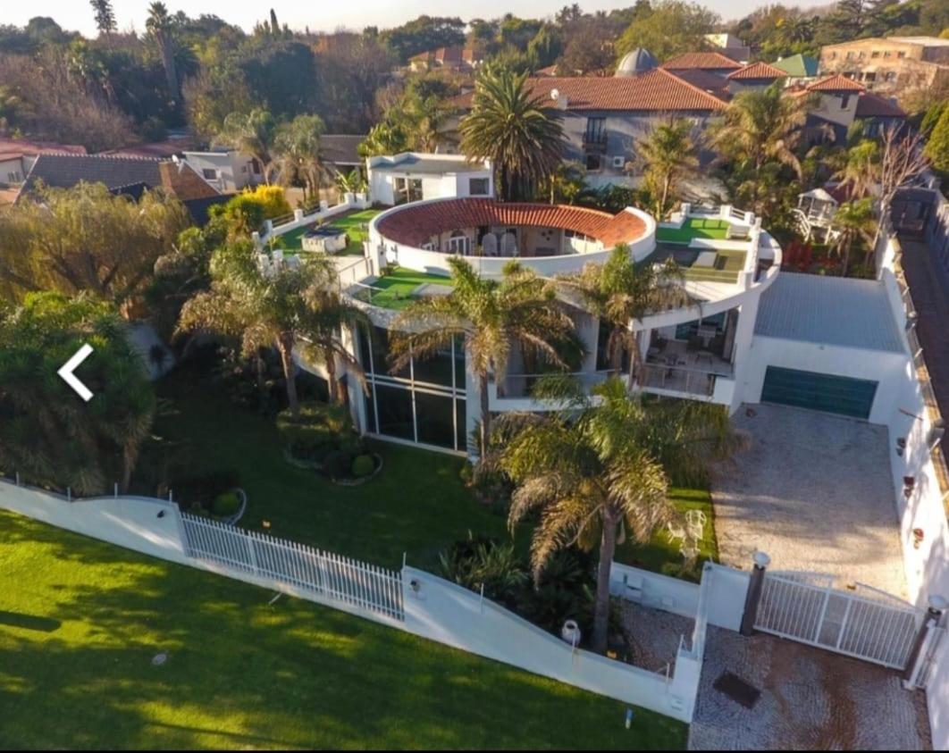 Blue Oasis Apartments