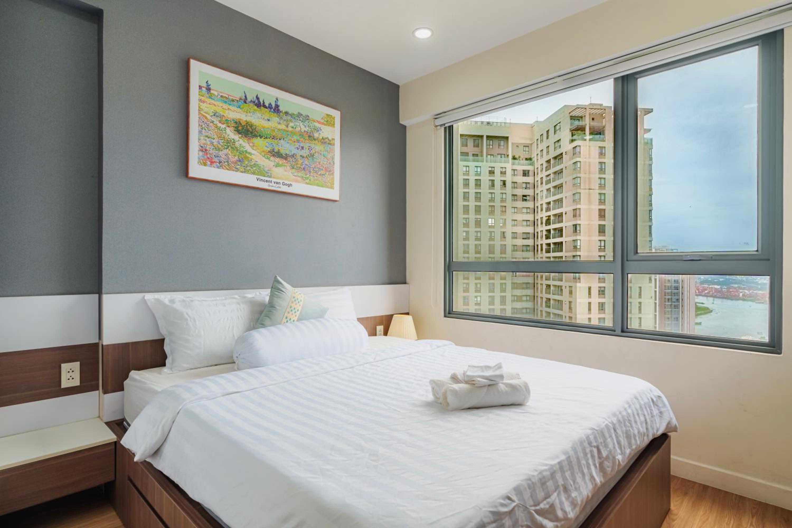 ambiHOME 3BR 2WC in Masteri Thao Dien District 2
