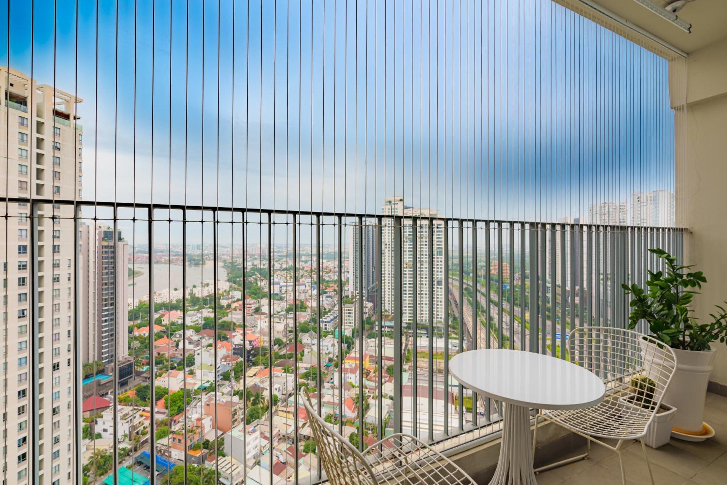 ambiHOME 3BR 2WC in Masteri Thao Dien District 2