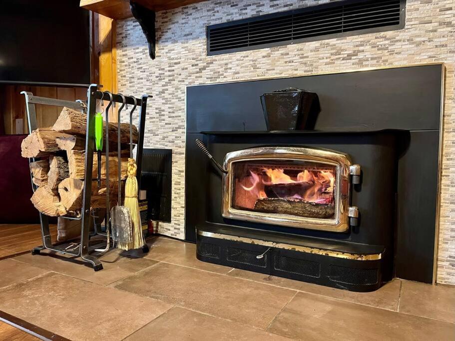 Serene and Magical Cabin w/Barrel Sauna and Fireplace view 4