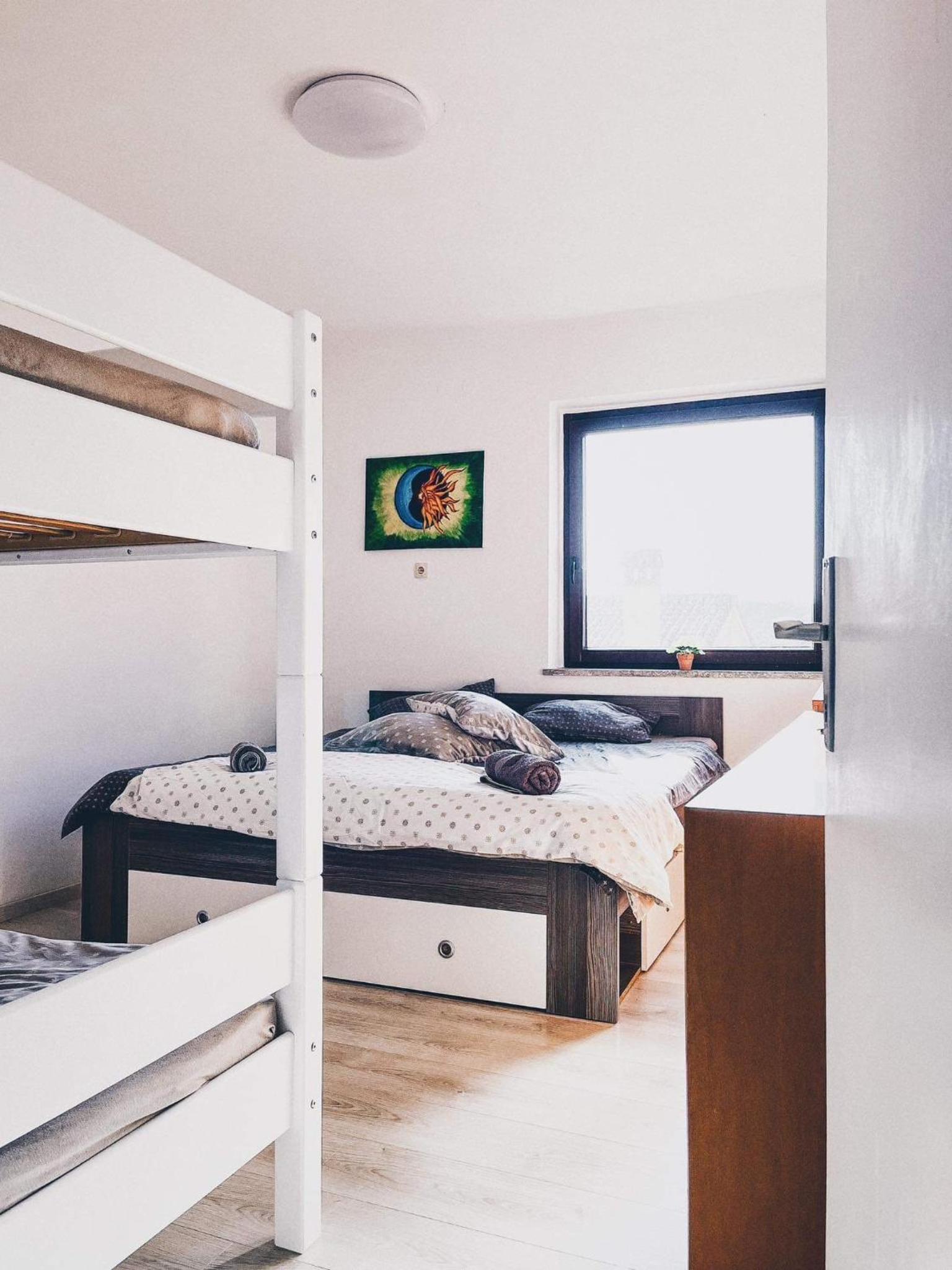 Pinny Apartment