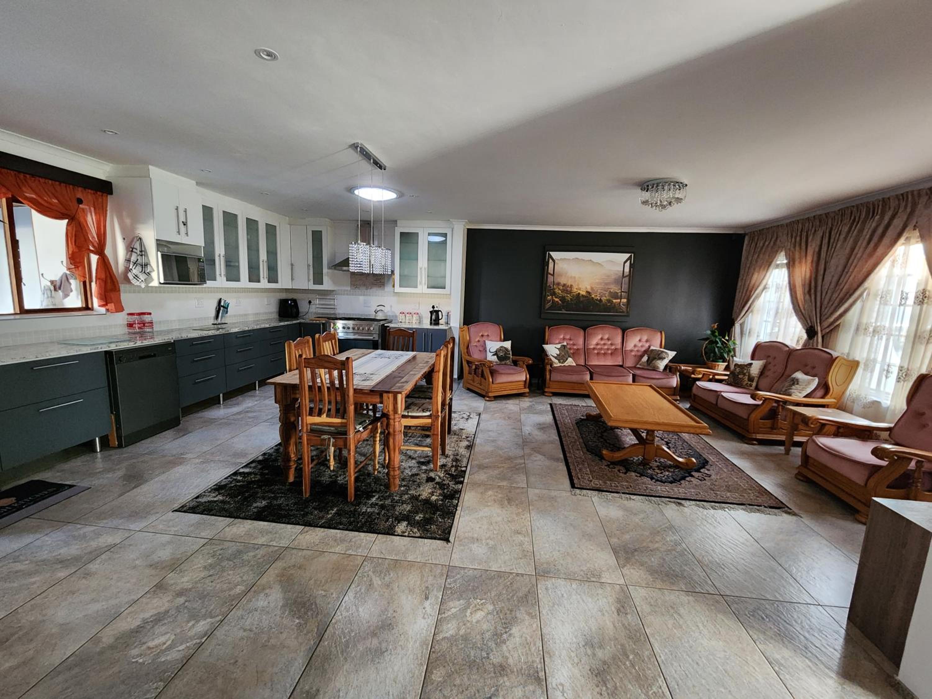 Cape Town gem "Maratski House" view 4