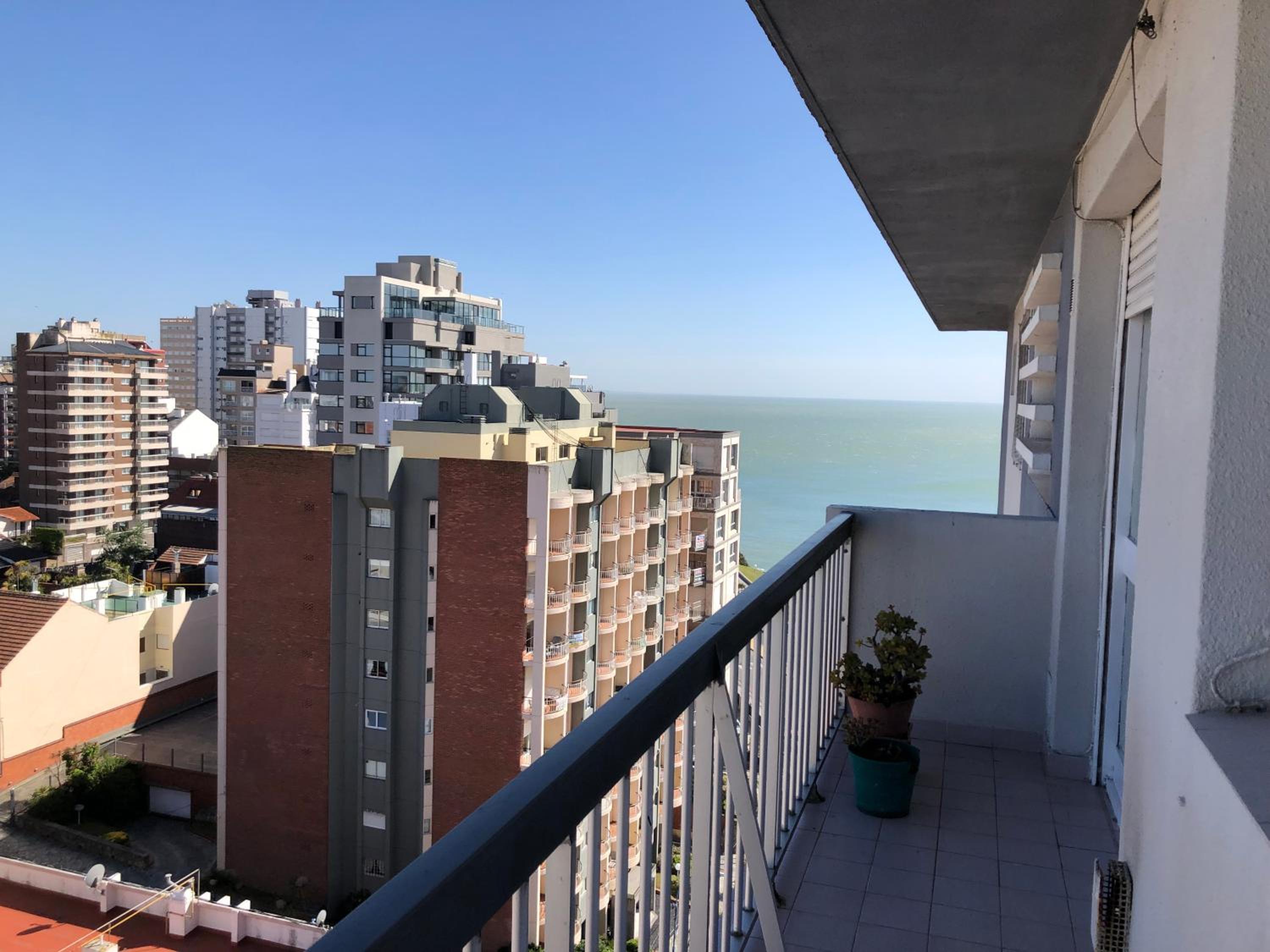 Departamento Zona Varese Piso 12