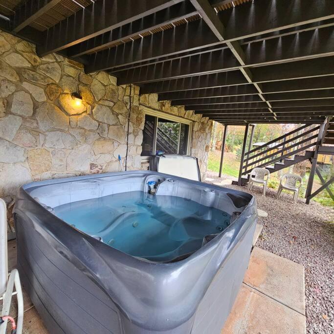 Alpine Retreat @ Seven Springs! view 2