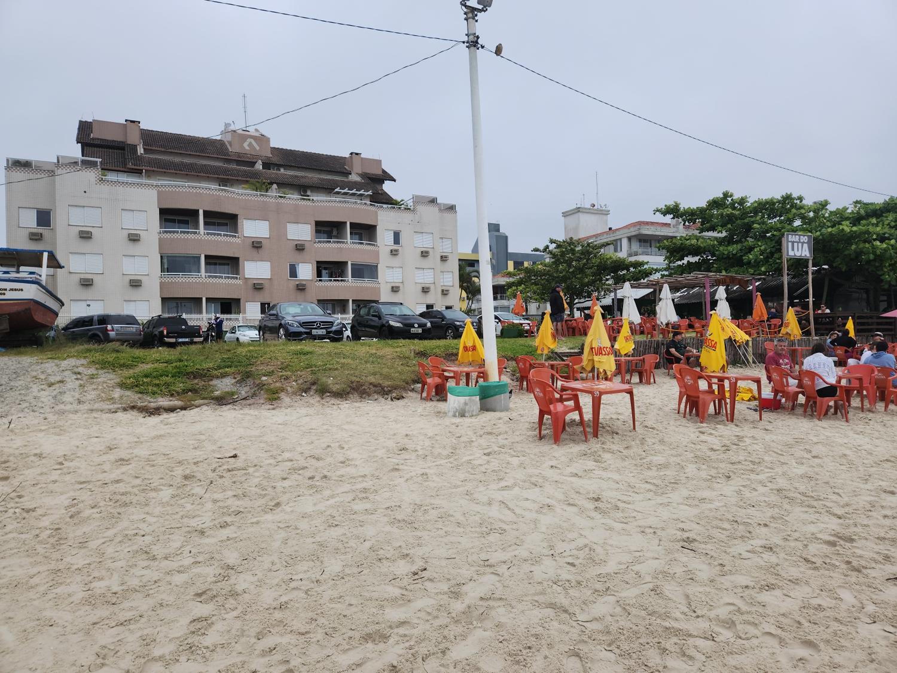 Apartamento pe na areia e com vista linda