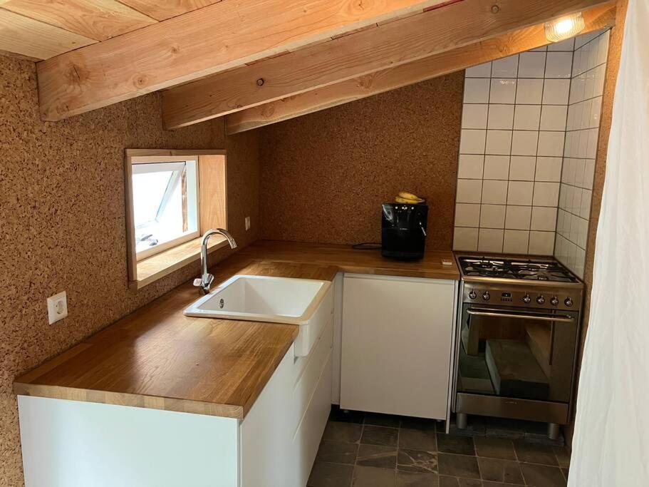 Authentic cottage Sasput, near beaches