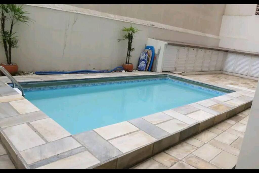 Apartamento Caiobá Pé na areia. Quadra do Mar.