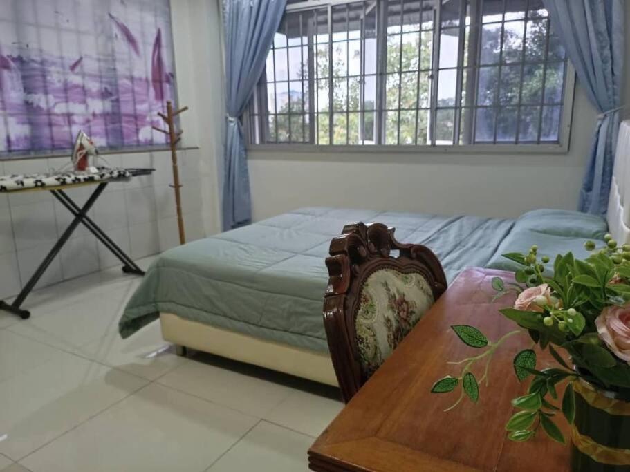 Homely Comforts: 2B Flat in Kuching