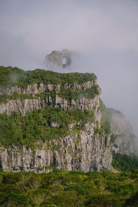 Casa Di Legno Cabana incrível com vista para as montanhas