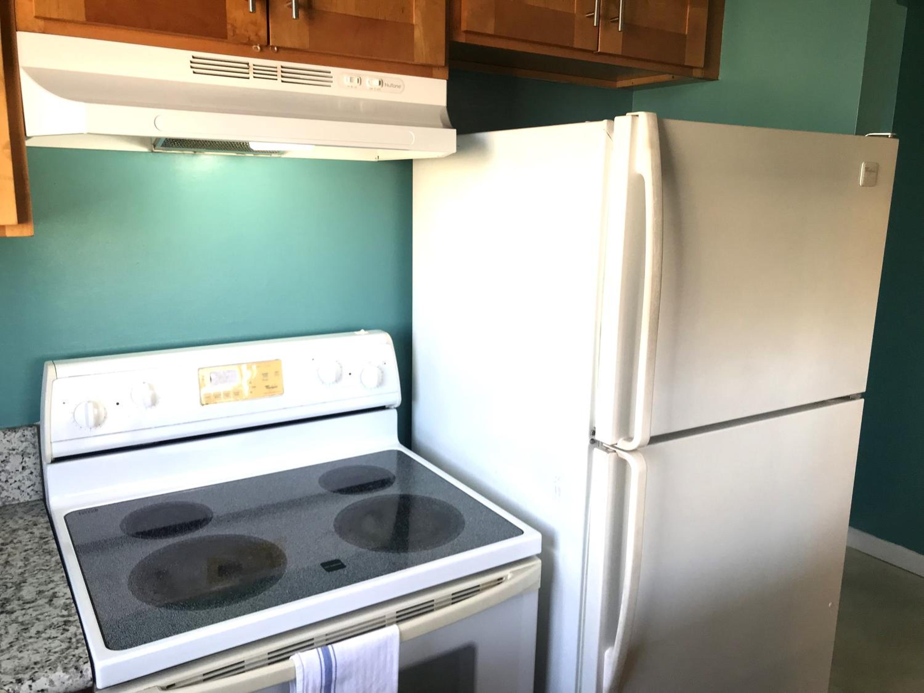 Royal Kuhio 1812 - 1BR with partial ocean view in the Heart of Waikiki with Free Parking! view 5