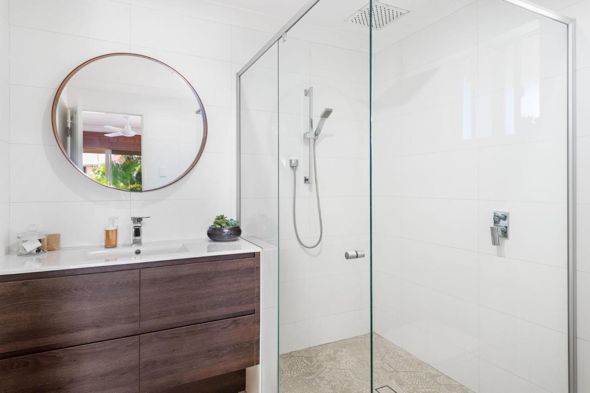 Alex Home with easy pathway to the Beach