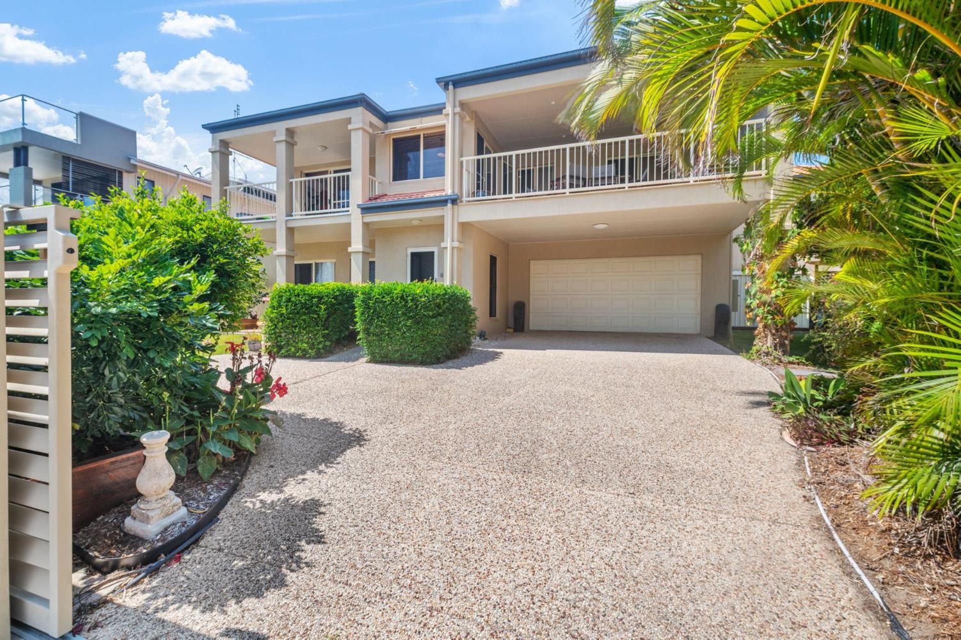 Alex Home with easy pathway to the Beach