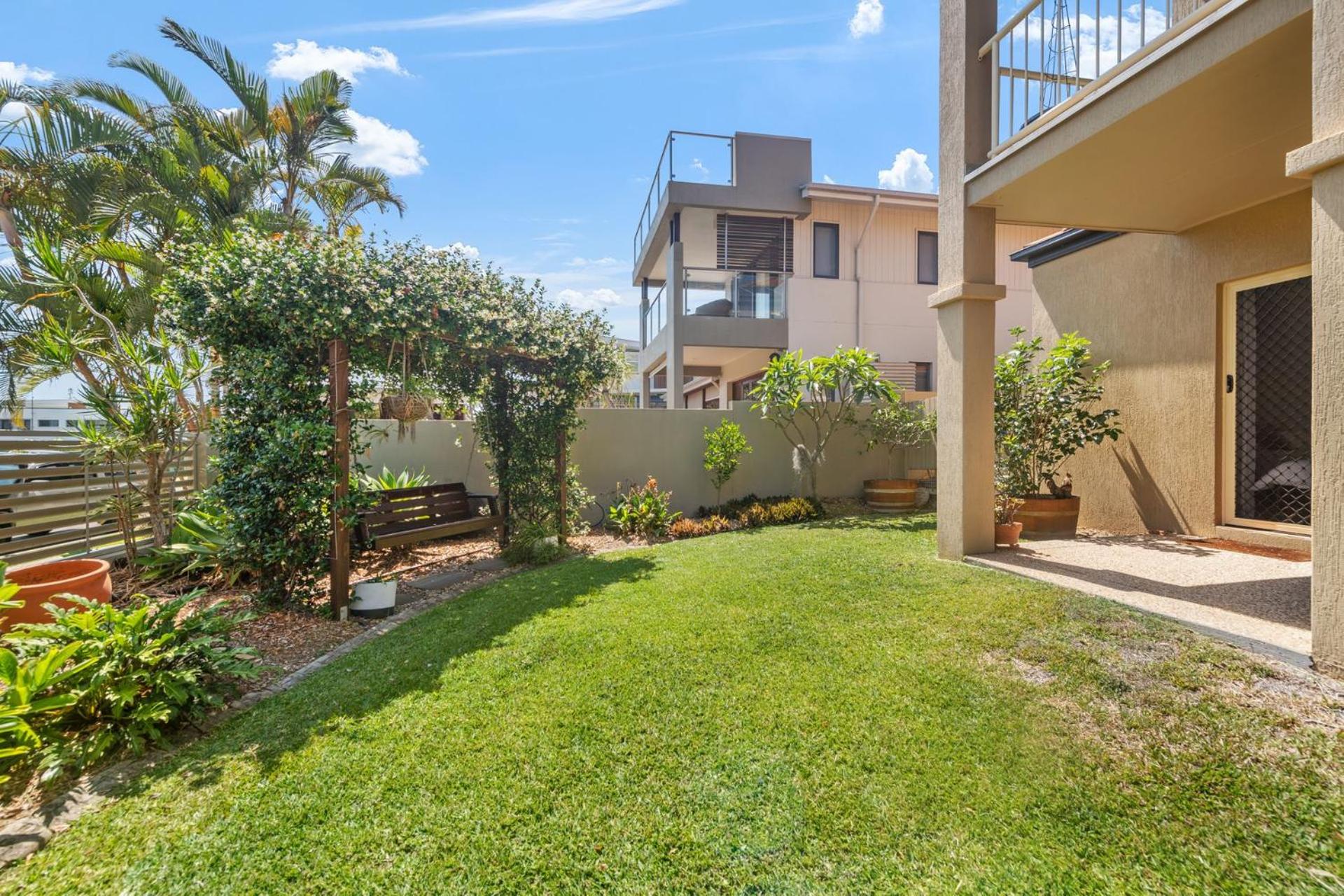 Alex Home with easy pathway to the Beach