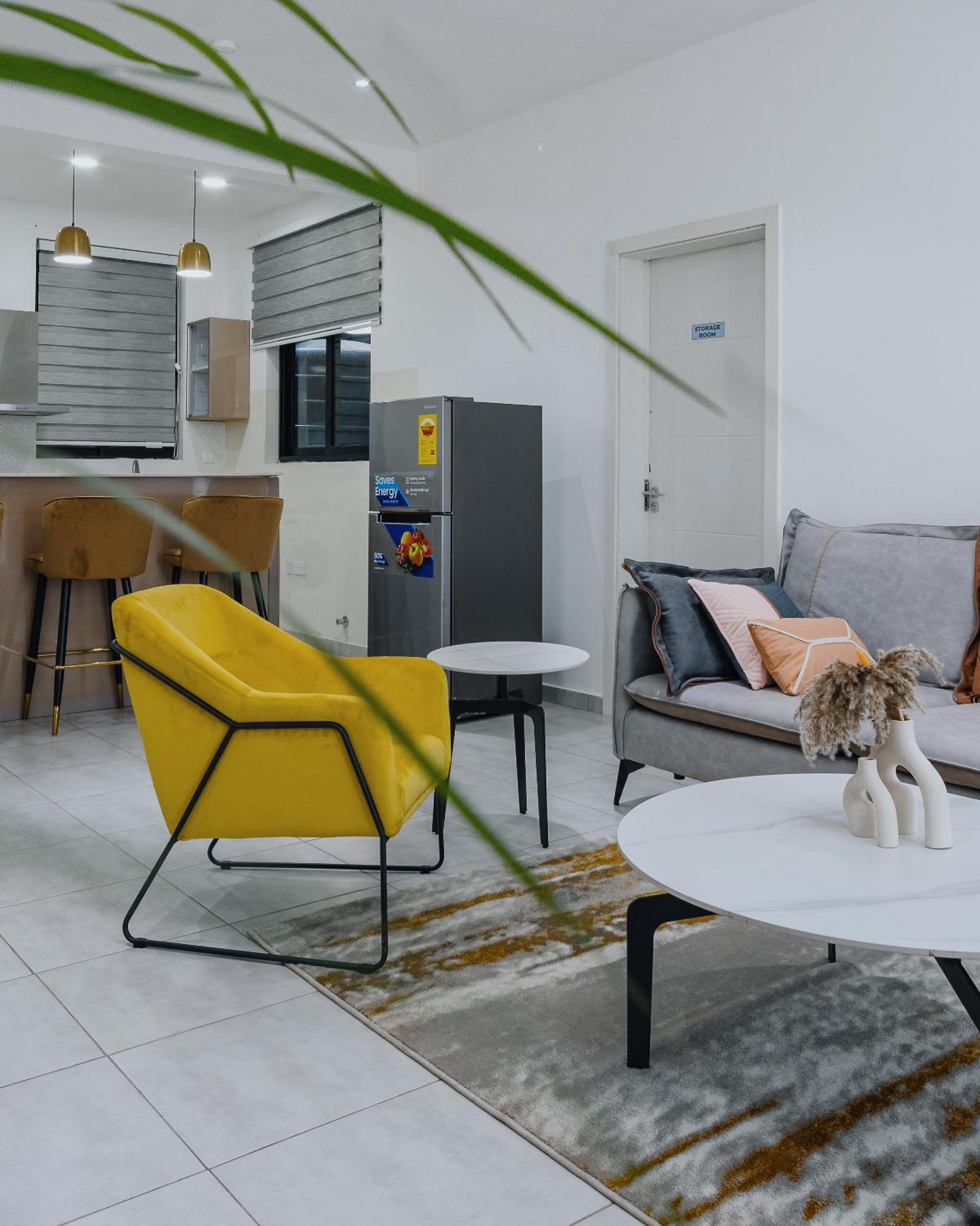 The Avery Apartments at Odomaa Place B, East Airport view 4