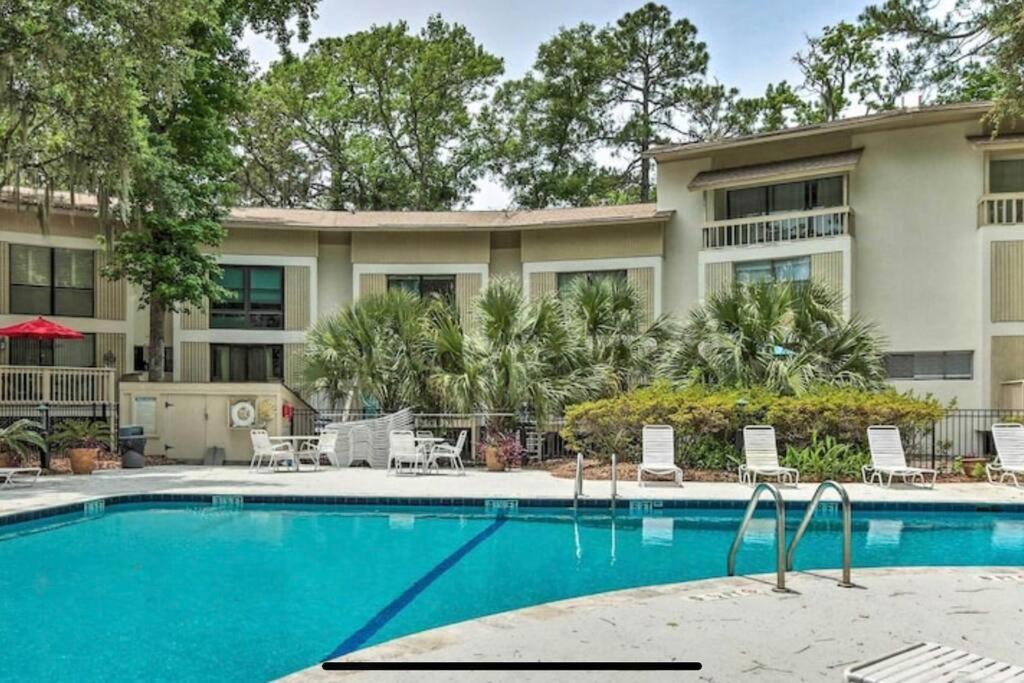 Contemporary bliss-newly renovated cozy villa! view 3