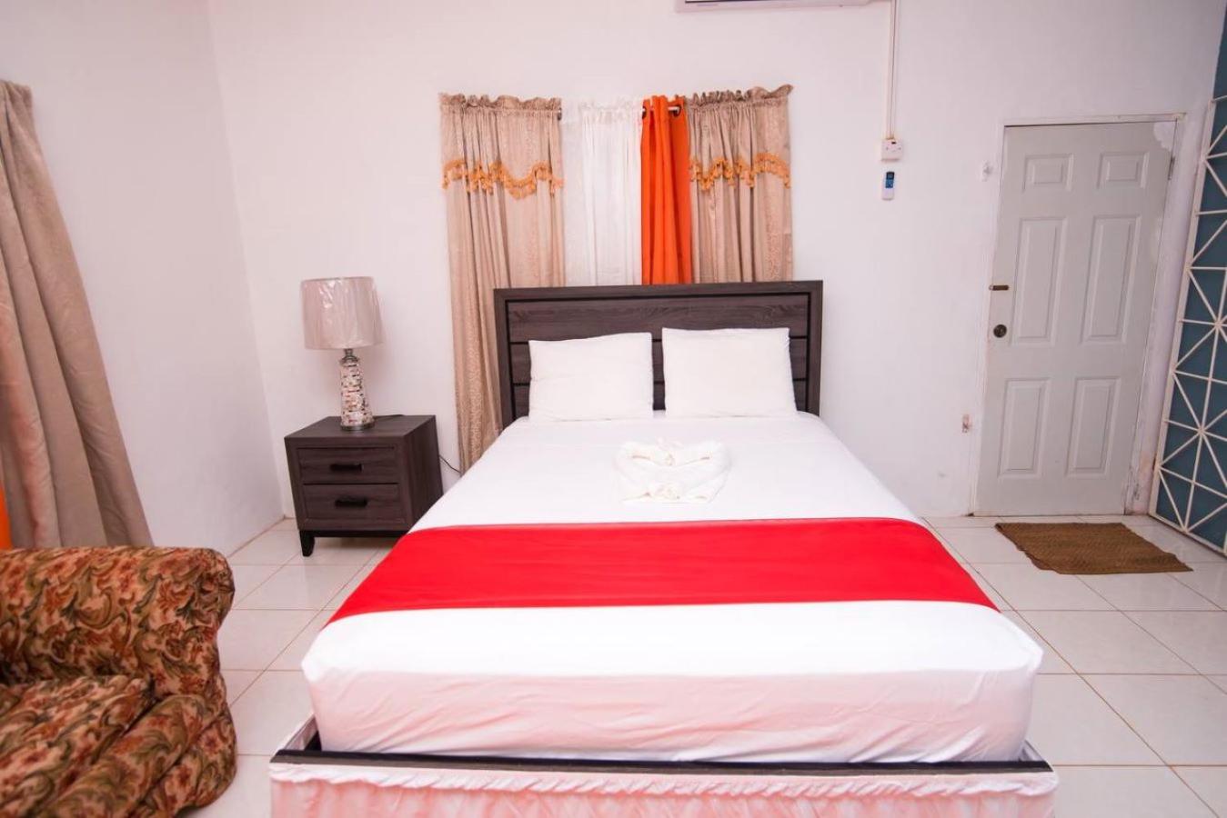 Suzette Guesthouse Accommodations