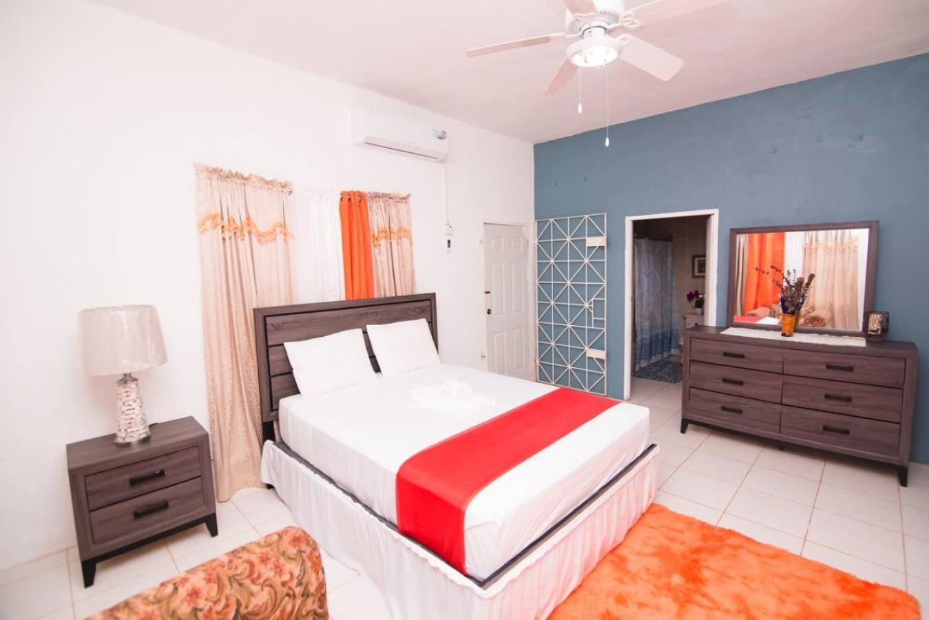Suzette Guesthouse Accommodations