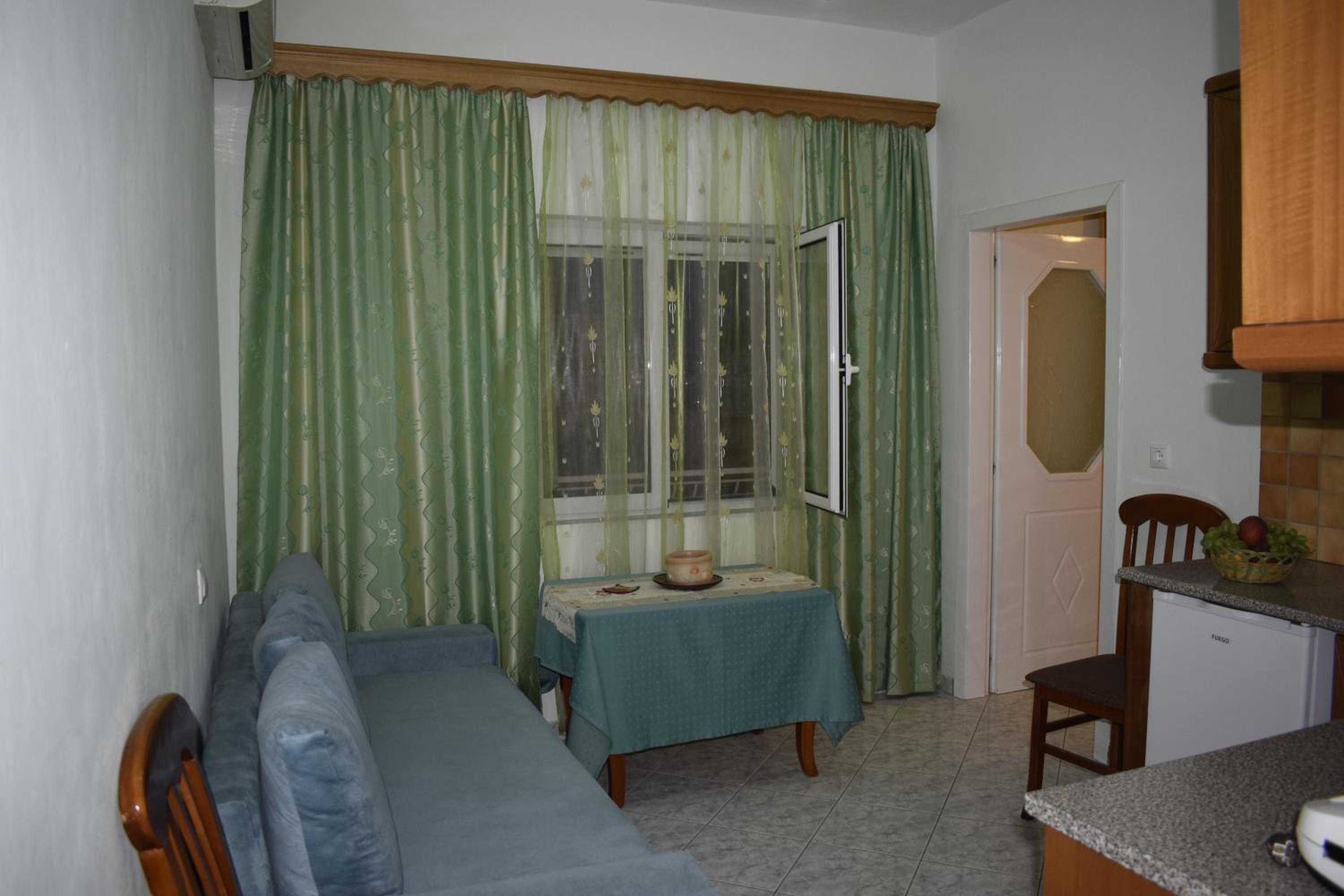 Isabela Apartments
