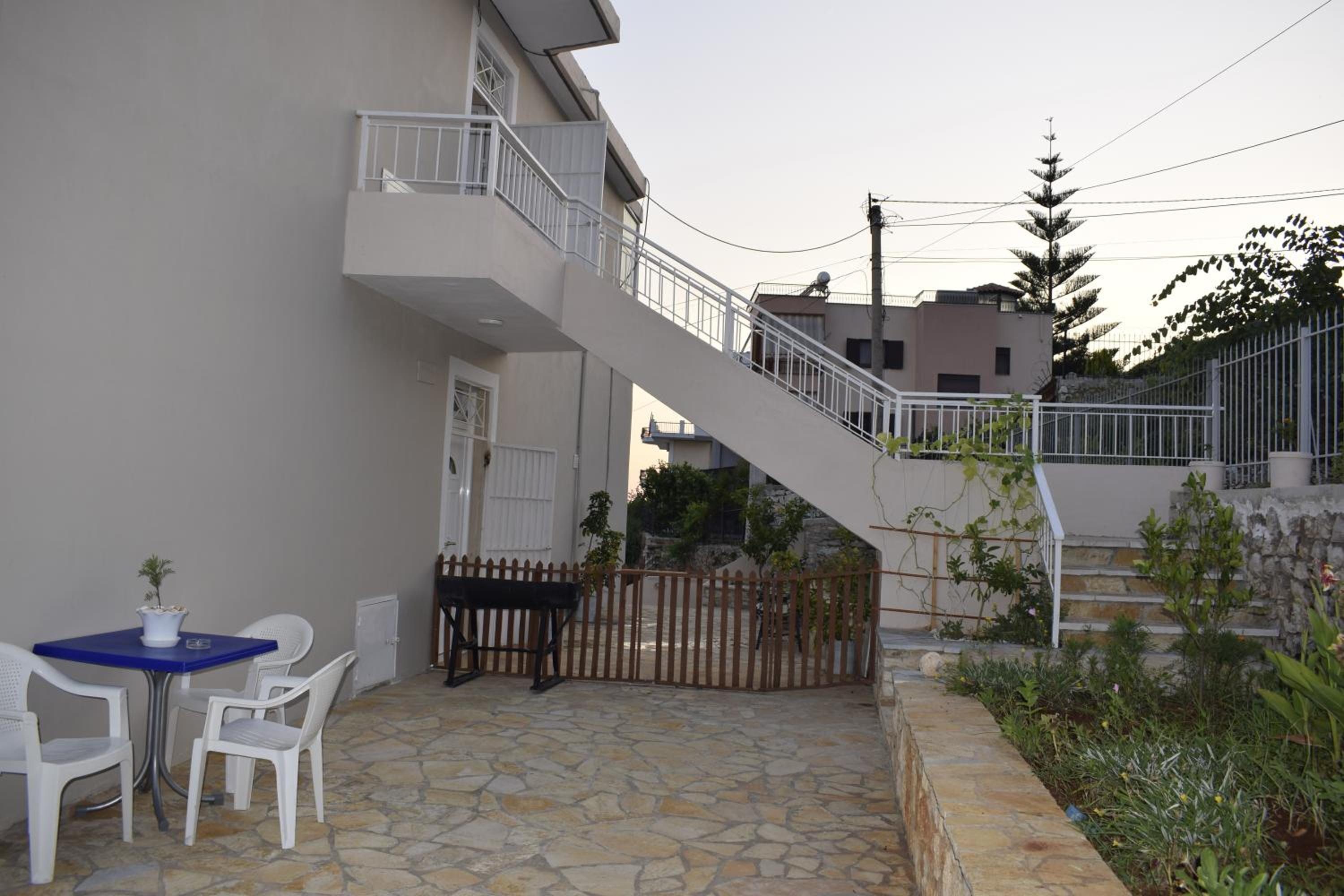 Isabela Apartments