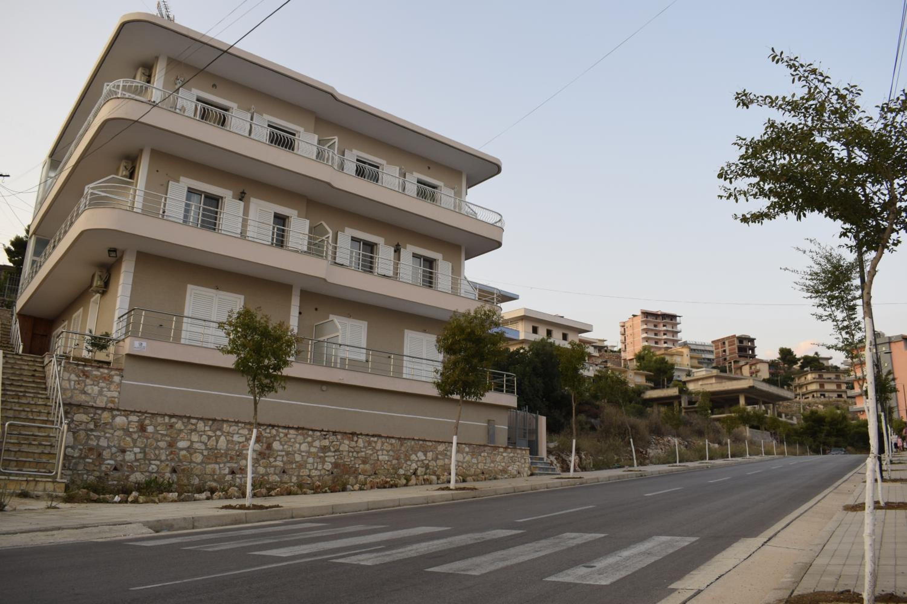 Isabela Apartments