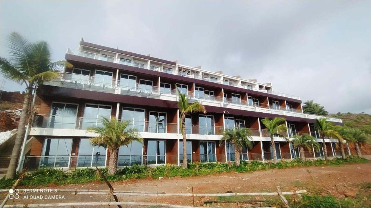 Seascape Residency