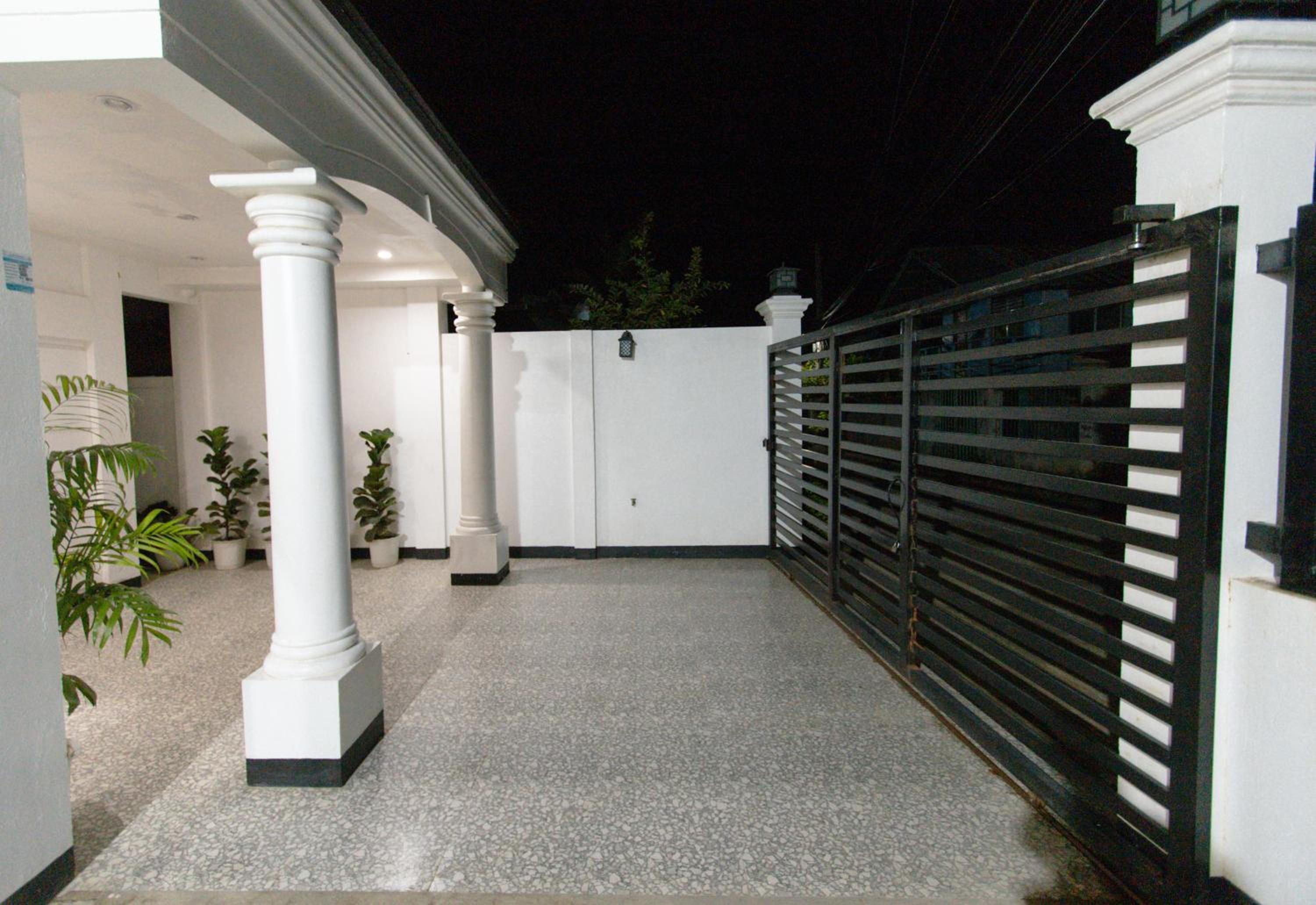 Whitehaus BnB