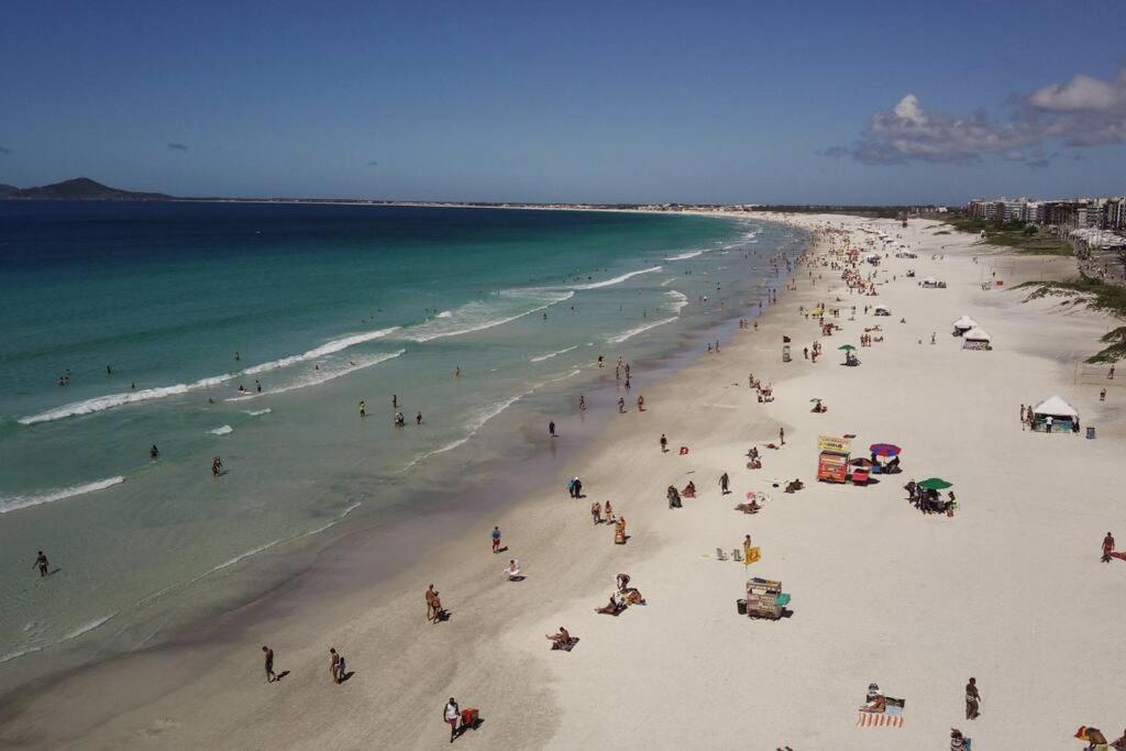 apto na orla da praia do forte