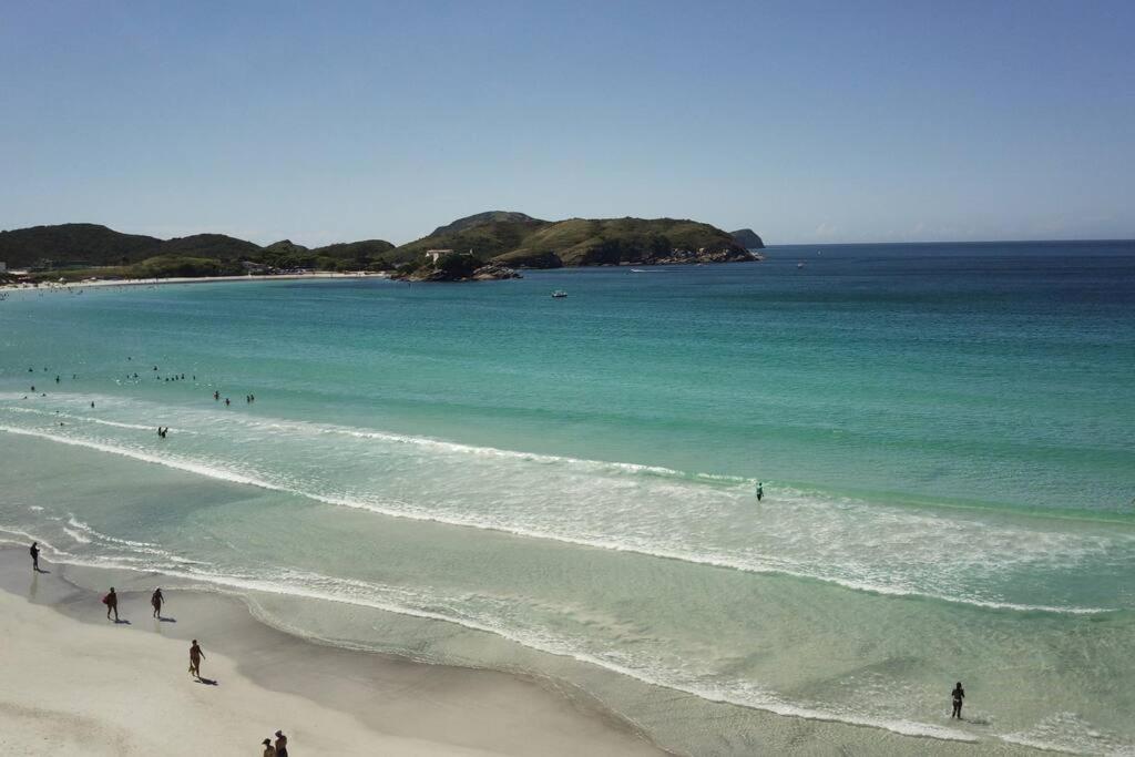 apto na orla da praia do forte