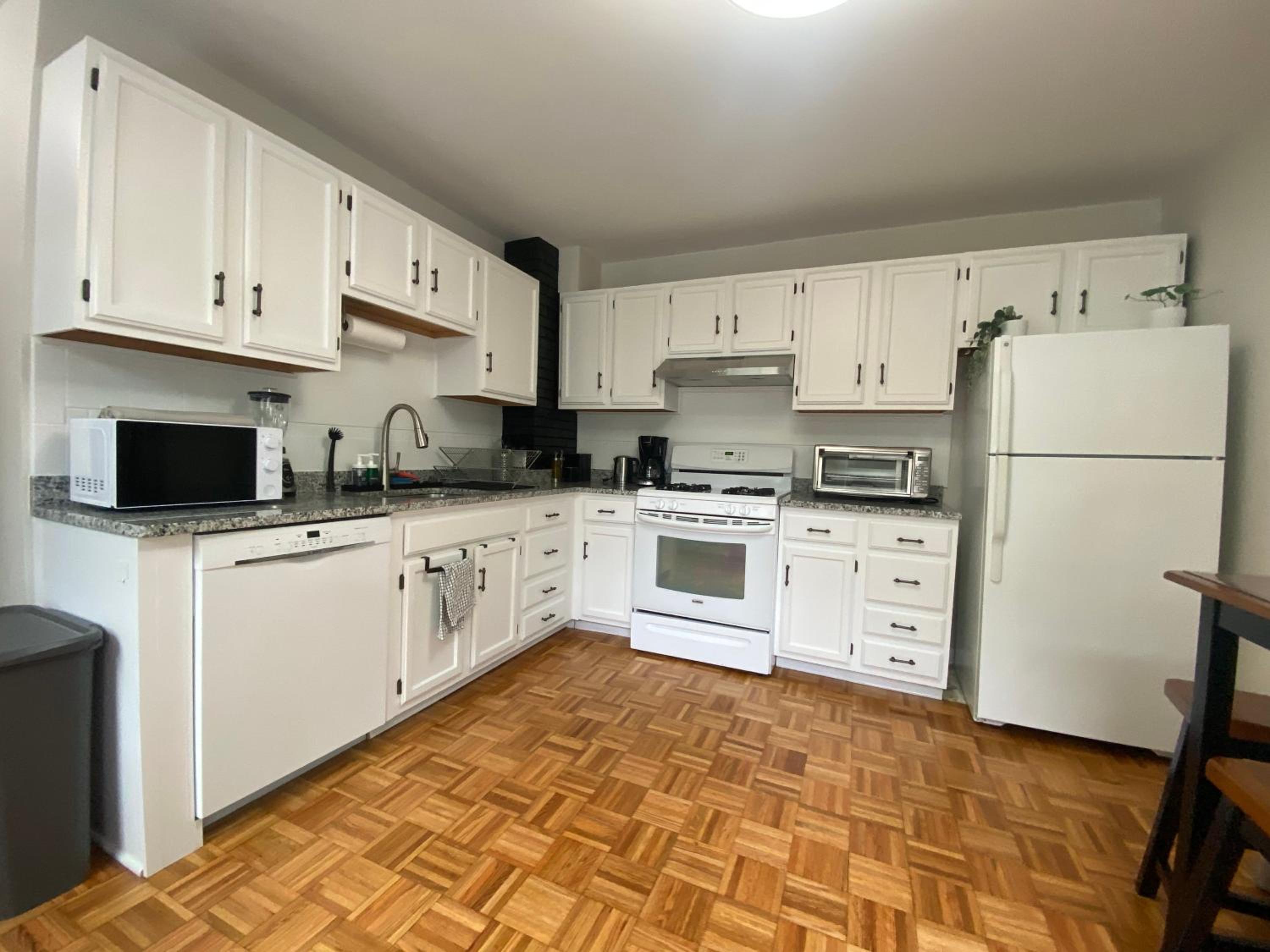 Boston 2bd- Walk to Harvard, MIT, subway Parking - Property Image 14