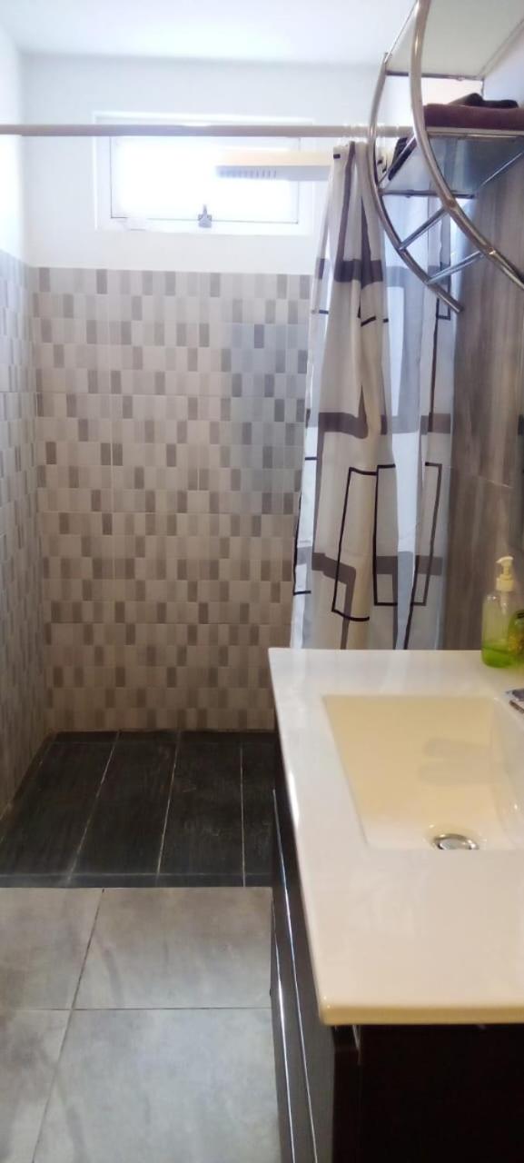 THE NICHE APARTMENTS