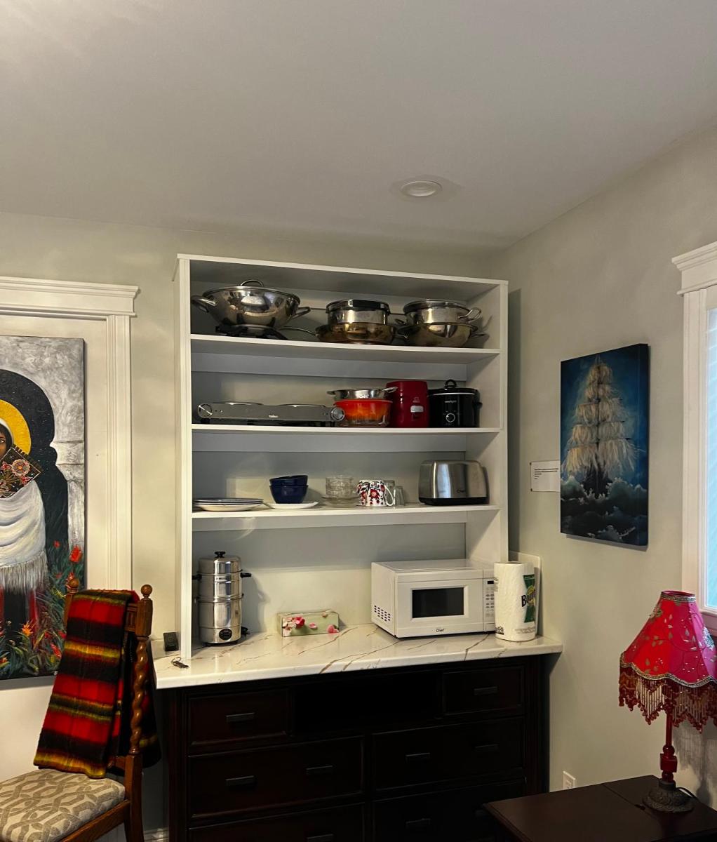 Raven's Cache Bed and Breakfast - Image 5