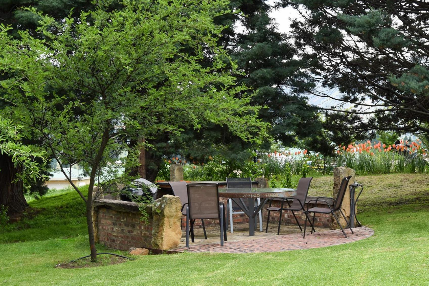 The Clarens Country House