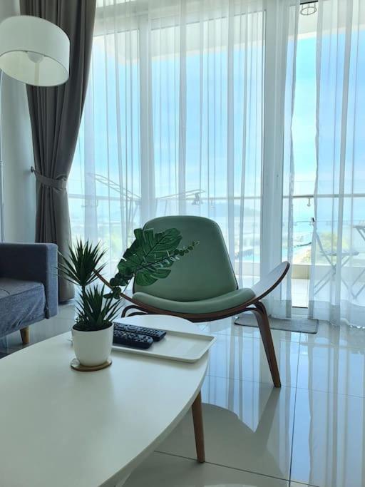 Southbay Seaview Condo A11 #Queensbay #SPICE photo 5