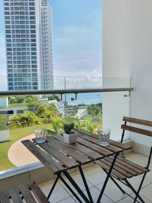Southbay Seaview Condo A11 #Queensbay #SPICE photo 4